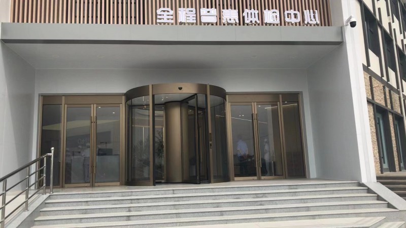 三翼圍柱旋轉門